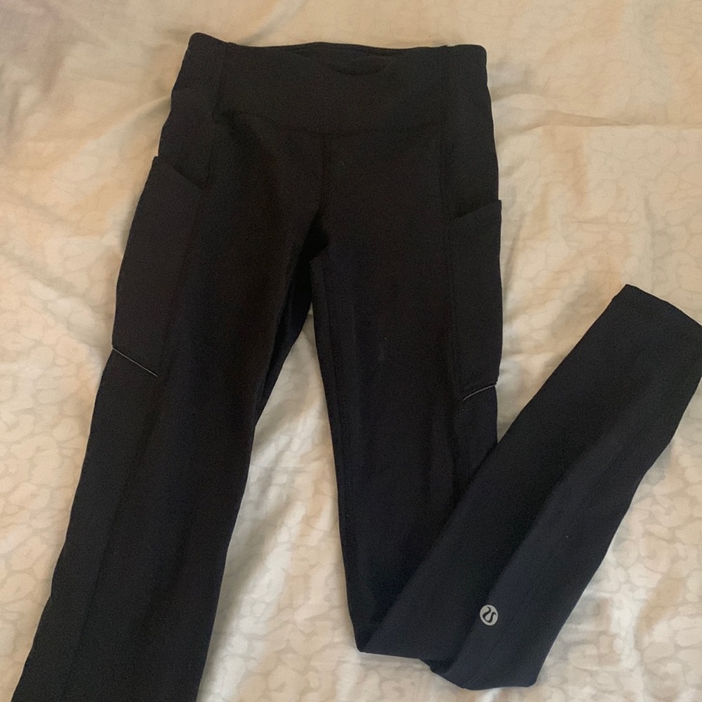 Black lululemon leggings